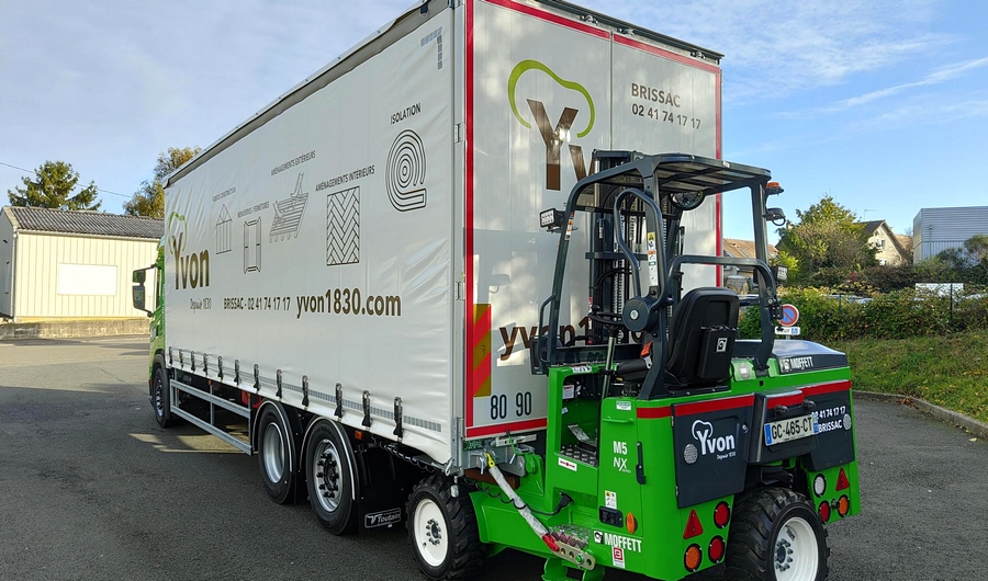 marquage publicitaire d'un camion en Sarthe, impression sur bâche