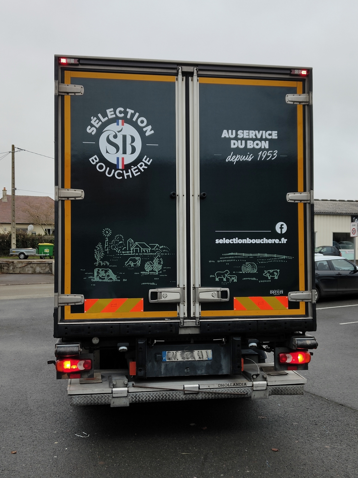 signalétique portes arrières d'une remorque camion réalisée en adhésifs, Le Mans, Sarthe