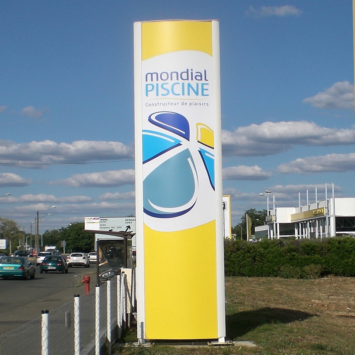 Totem publicitaire Sarthe